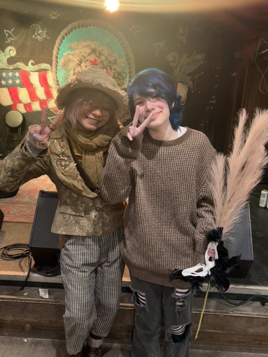 the_bestmanatee's tweet image. The most amazing experience of my life hello how did this even happen #yaelokre #foreword