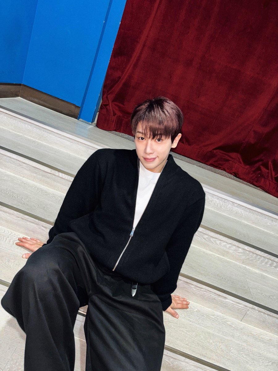 official__wonho's tweet image. 이번주도 위니덜과 즐겁게 마무리~~
위니들 고생 많았고 저녁 맛있는 거 먹어!!

#원호 #WONHO