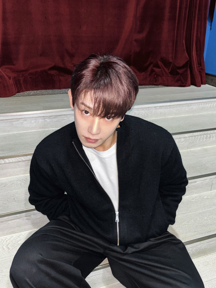 official__wonho's tweet image. 이번주도 위니덜과 즐겁게 마무리~~
위니들 고생 많았고 저녁 맛있는 거 먹어!!

#원호 #WONHO