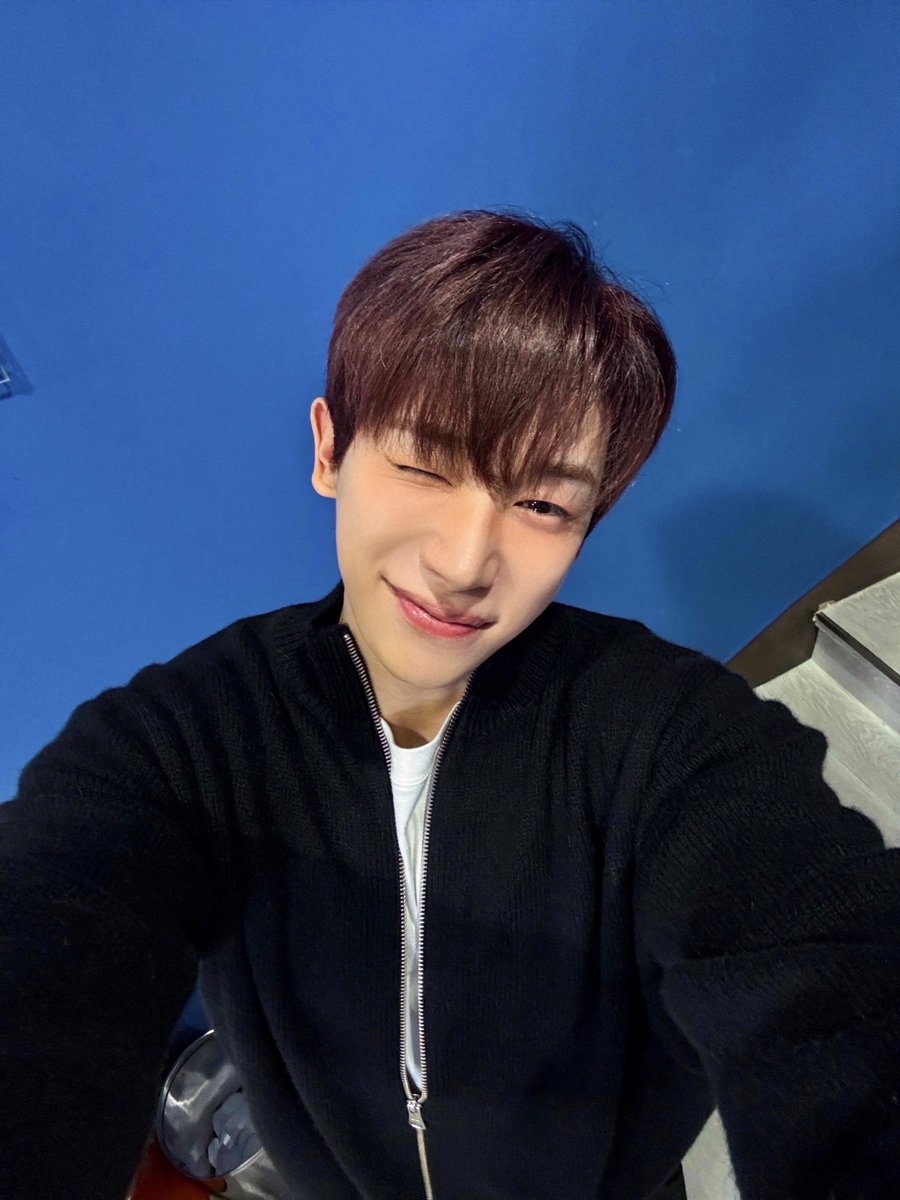 official__wonho's tweet image. 이번주도 위니덜과 즐겁게 마무리~~
위니들 고생 많았고 저녁 맛있는 거 먹어!!

#원호 #WONHO