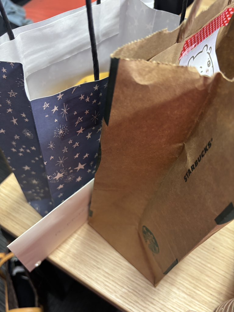 ぴぴにこり tweet media