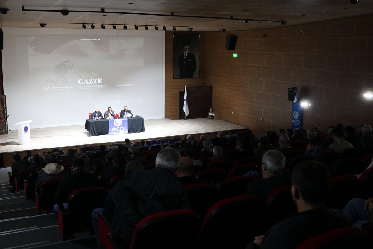 agdbalikesir's tweet image. Şehir Mektupları - 18

Aksa Tufanı ve GAZZE programımız 
Saadet Partisi Milletvekili Doç. Dr. Necmettin Çalışkan, Öğretim üyesi Doç. Dr. Bekir Gündoğmuş ve Gazeteci Mustafa Kurdaş&apos;ın katılımlarıyla gerçekleşti

@agdorgtr
 @necmettincalisk @MustafaKurdas @bekirgundogmus