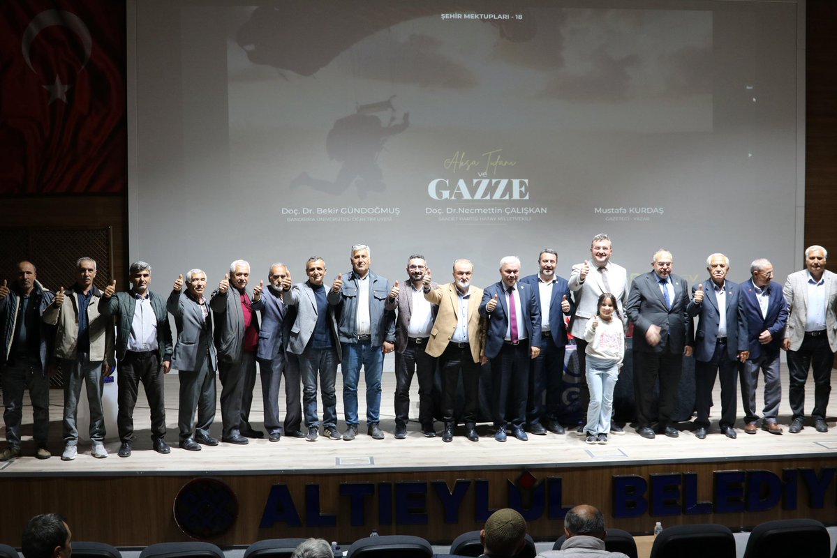 agdbalikesir's tweet image. Şehir Mektupları - 18

Aksa Tufanı ve GAZZE programımız 
Saadet Partisi Milletvekili Doç. Dr. Necmettin Çalışkan, Öğretim üyesi Doç. Dr. Bekir Gündoğmuş ve Gazeteci Mustafa Kurdaş&apos;ın katılımlarıyla gerçekleşti

@agdorgtr
 @necmettincalisk @MustafaKurdas @bekirgundogmus