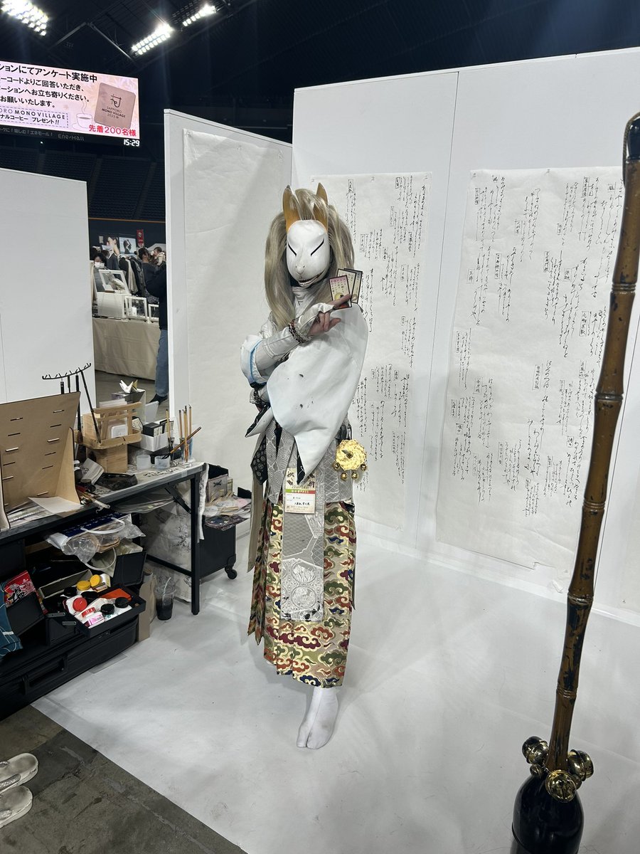 oichi_gozen's tweet image. #サッポロモノヴィレッジ　初日ありがとうございました。
明日も #大筆狐聿之進 B-1010でひたすら書いております。