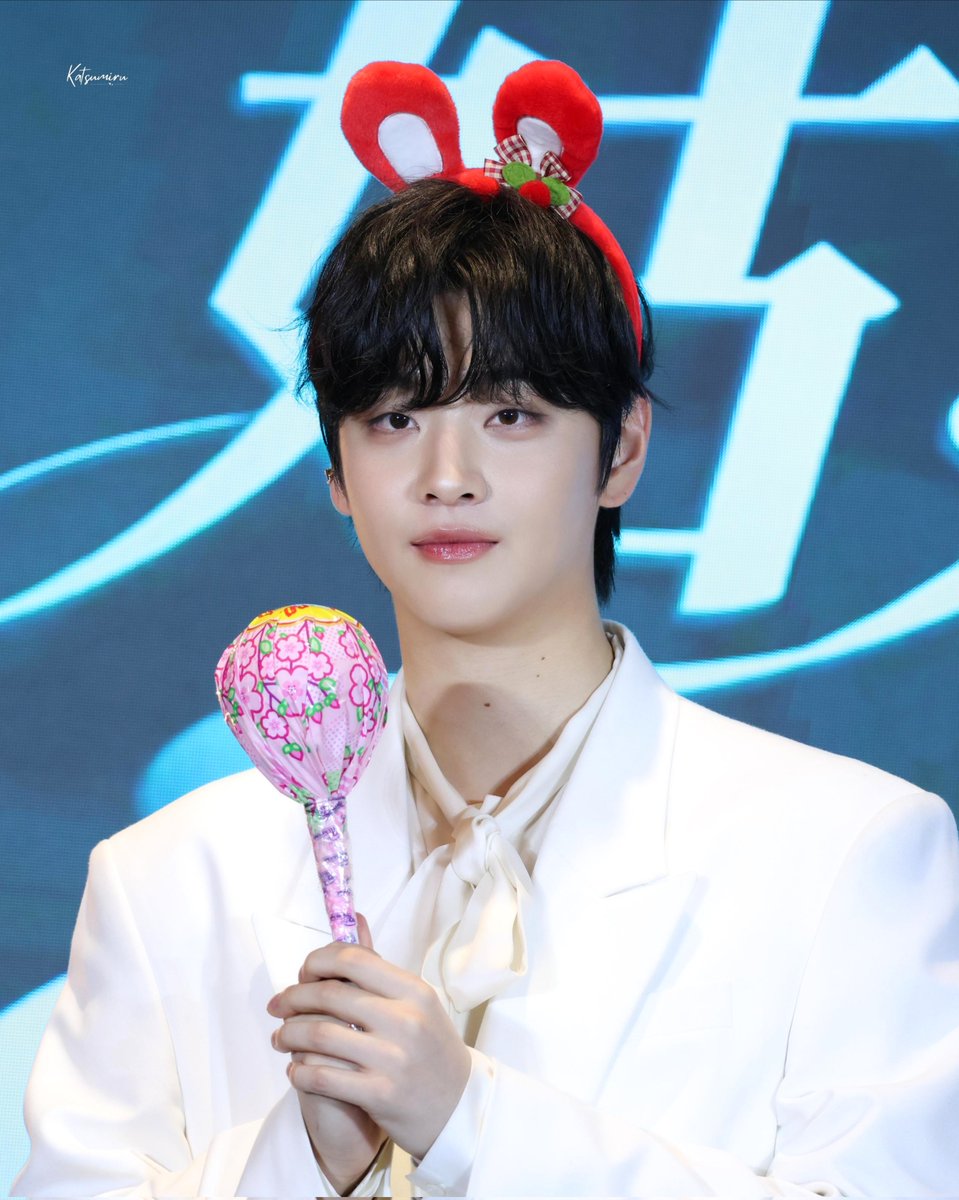 20251123

🐰🍭

#chajoowan #차주완