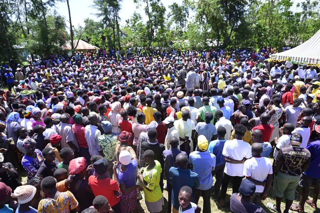 ItsNjorogeK's tweet image. A digital economy strategy includes ICT hubs and innovation centers for youth, providing training in coding, digital marketing, and tech entrepreneurship to prepare Malava for the future. Ndakwa Tosha
#DavidNdakwaTosha