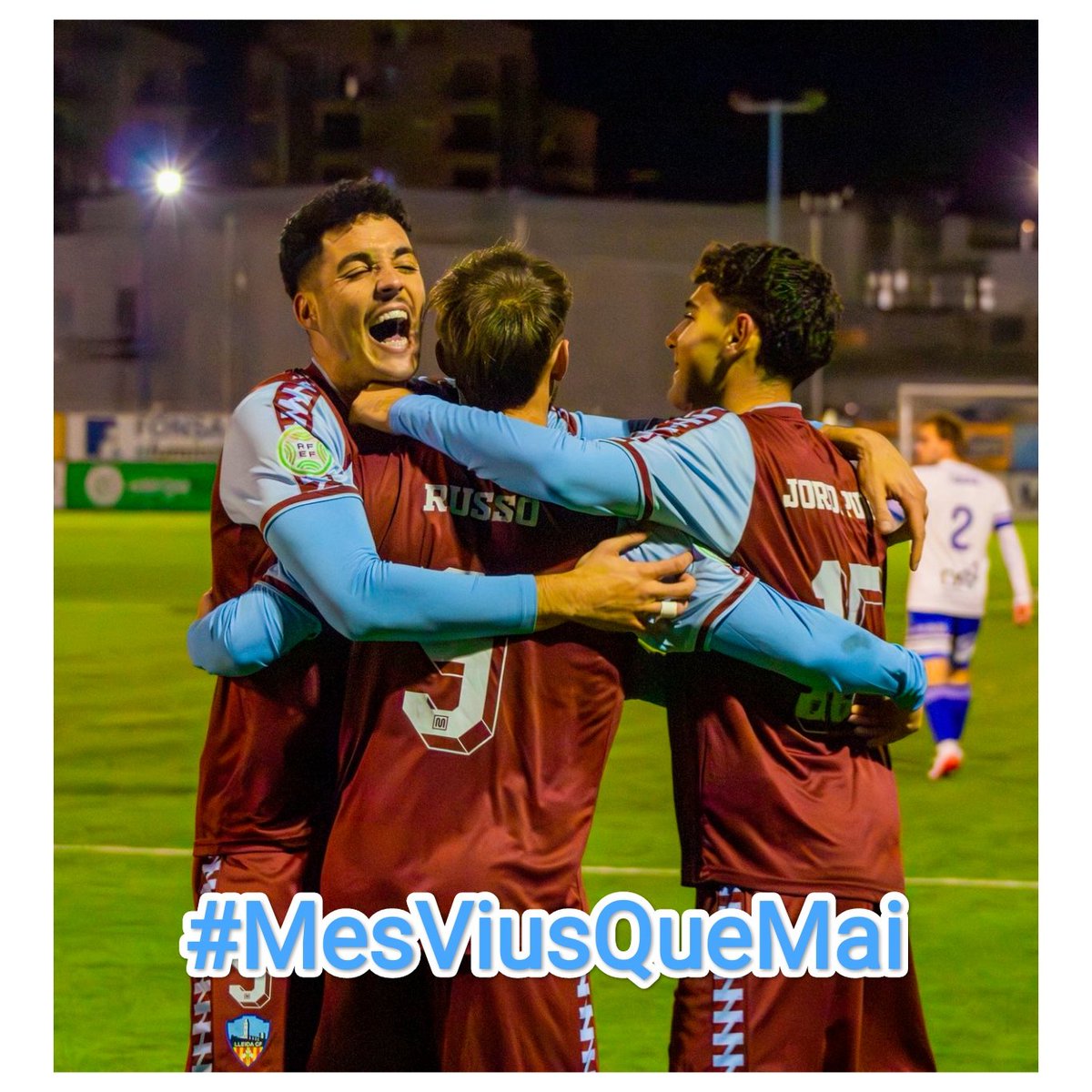 “Com més difícil és la victòria, major és la felicitat de guanyar.”
 - Pelé -

Avui juga el <a href="/LleidaCF/">Lleida CF</a> 

Malgrat que faci fred l'afició no fallarem... 💙... tothom al CdE.