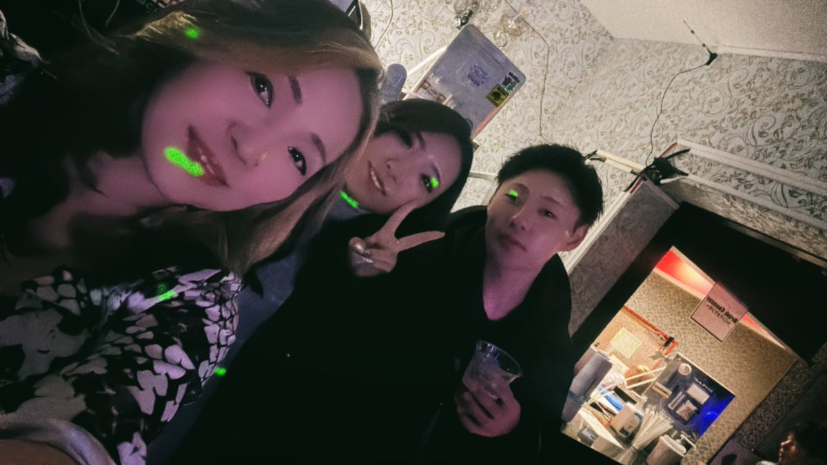 kotomi99's tweet image. 今日は娘夫婦とシアターゾーン！
れんしゃんに間に合った🌸