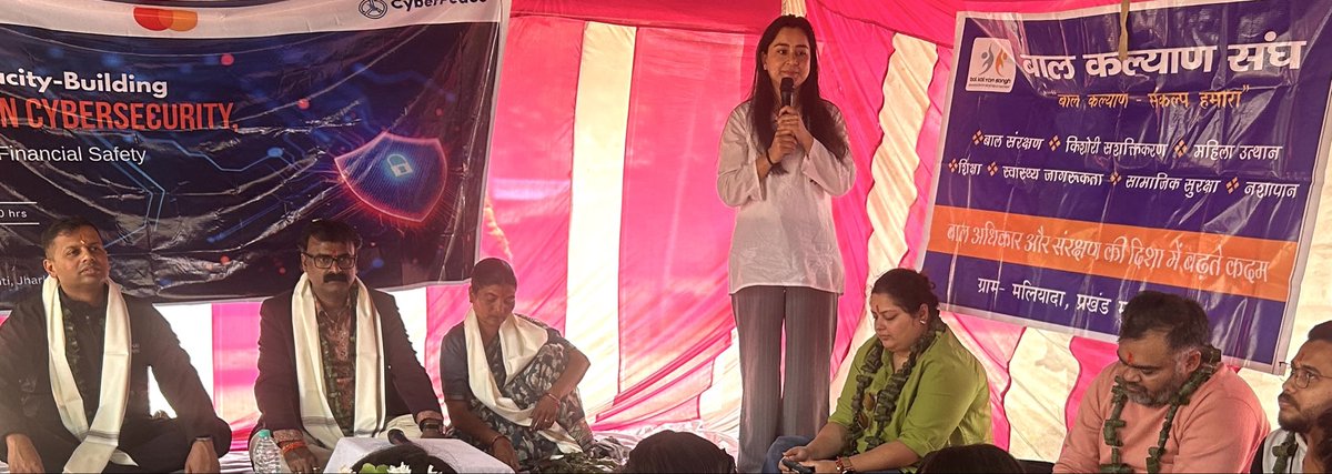 bksranchi's tweet photo. @bksranchi, in collaboration with @cyberpeacengo , organised a Cyber Safety &amp; Awareness Campaign in MURHU, Khunti. Aim: to build a first responder team of PRI members to address cyber issues at the community level.  @sanjaykmranchi @CyberVineet @DCkhunti @AlokDubeyIAS https://t.co/3isfBm1opa