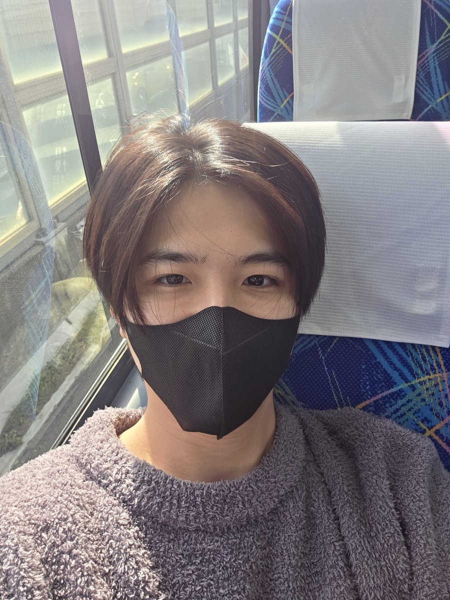 rathavit1997's tweet image. เขาบอกว่าพี่แปลนเซลฟี่แก่มาก55555