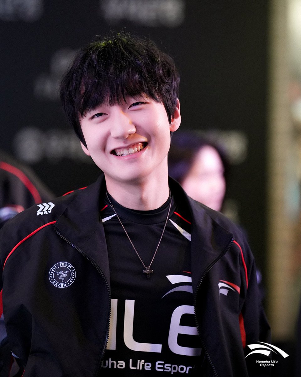 wanghos7thcat's tweet image. my jungler, my captain, the love of my life. youve worked hard. thank you so so much for sharing this part of your life with us. gbgn 🧡