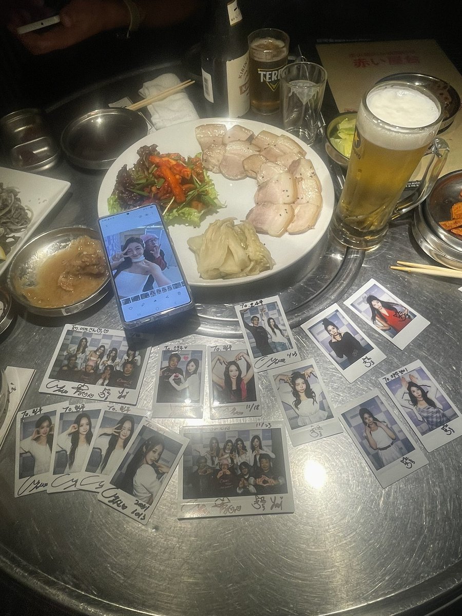 OppaCaramel's tweet image. DIVA X打ち上げ乾杯🍻
#DivaX #Hayan #Usin #Yuri #Soeun 
@official_diva_x