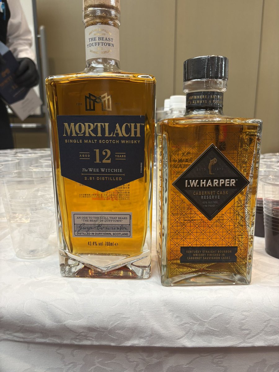 inlawjp's tweet photo. 会員から、IWハーパー カベルネ カスク リザーブとモートラック12年をお持ち込みで頂きました！もうすぐ懇親会開始です。

 #inlawjp https://t.co/rOOGK2o5wf
