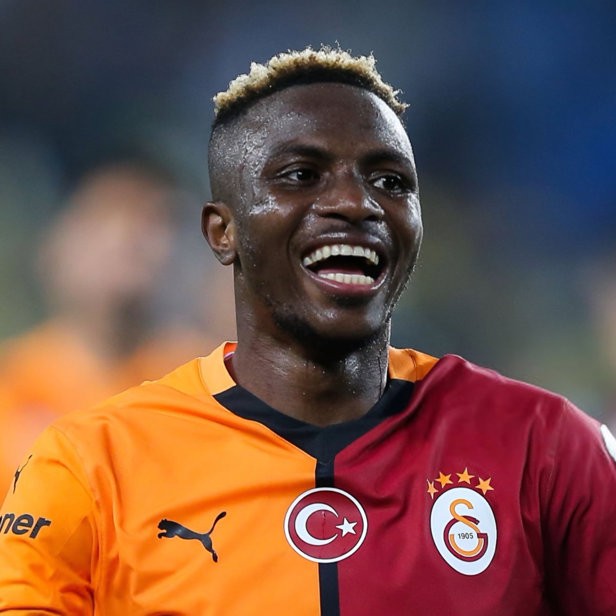 Galatasaray: "Victor Osimhen tedavisinin ardından salonda çalıştı."