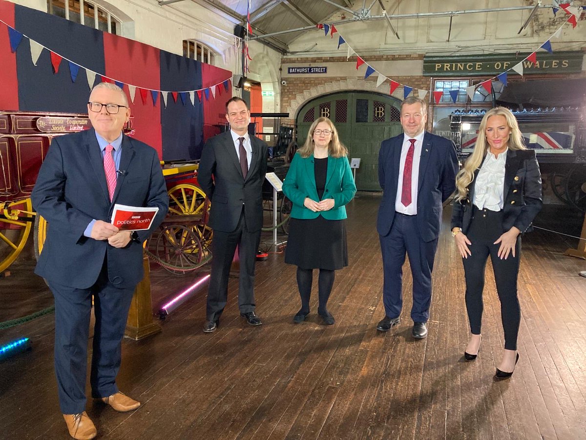Today’s Politics North comes from Lincoln with ⁦<a href="/HFalconerMP/">Hamish Falconer MP</a>⁩ ⁦<a href="/drcarolinej/">Dr Caroline Johnson MP</a>⁩ ⁦<a href="/seanmatthewsRUK/">Cllr Sean Matthews - Reform UK</a>⁩ plus Kirsty Gale - CEO of Red Carpet Ready #bbcpn 

We’re talking budget, solar farms and the night time economy. Watch from 10am on BBC One in Yorks &amp; Lincs 📺
