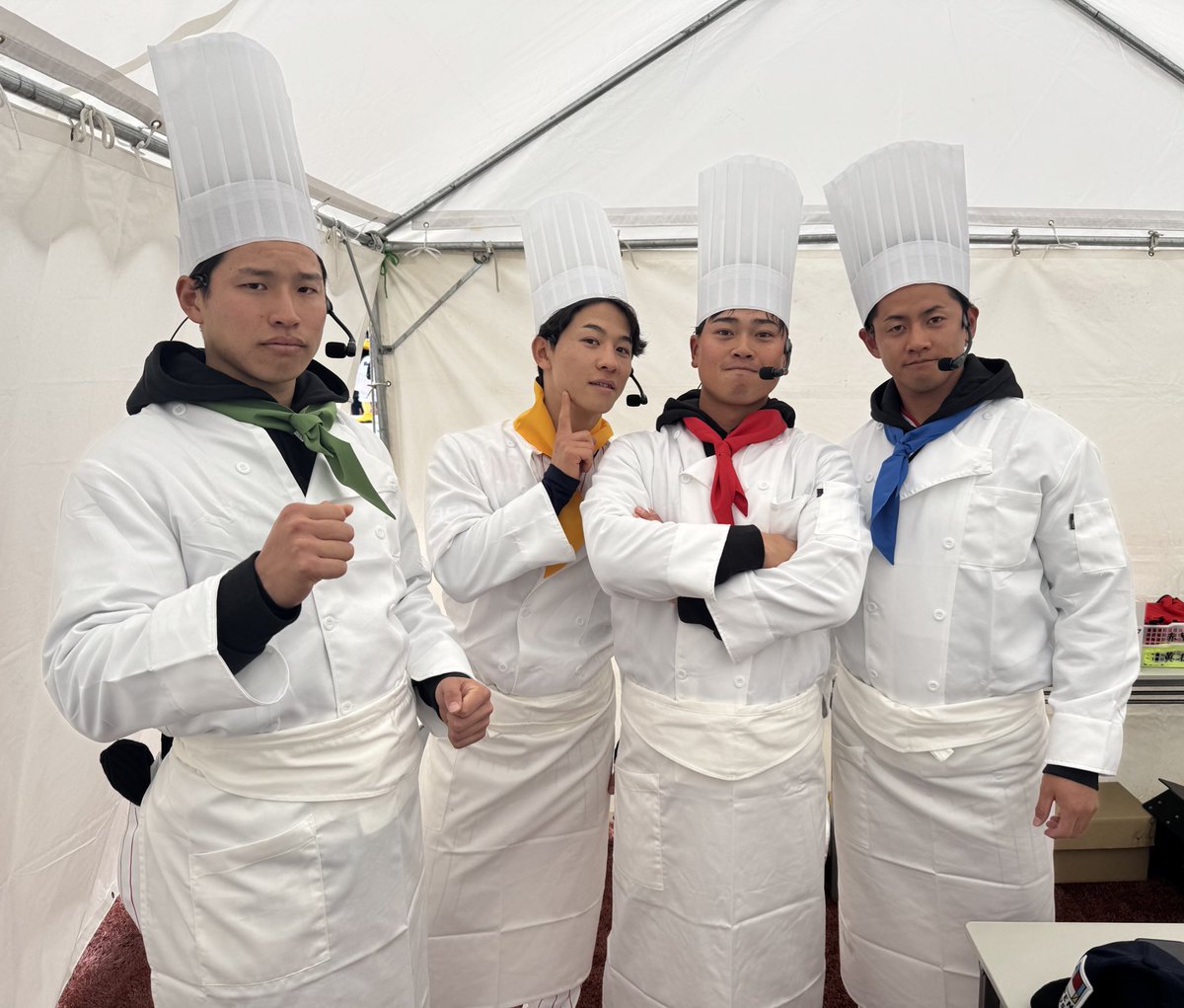 jingu_gourmetpr's tweet image. 本日はファン感謝DAYにご来場ありがとうございました⛱️⛱️⛱️
最後の最後まで神宮グルメをお楽しみいただきとても嬉しく思います😊

来年は更にパワーアップしたグルメをご提供できるように、このオフシーズン励んでまいります🙇‍♂️
今シーズンも本当にありがとうございました‼️…