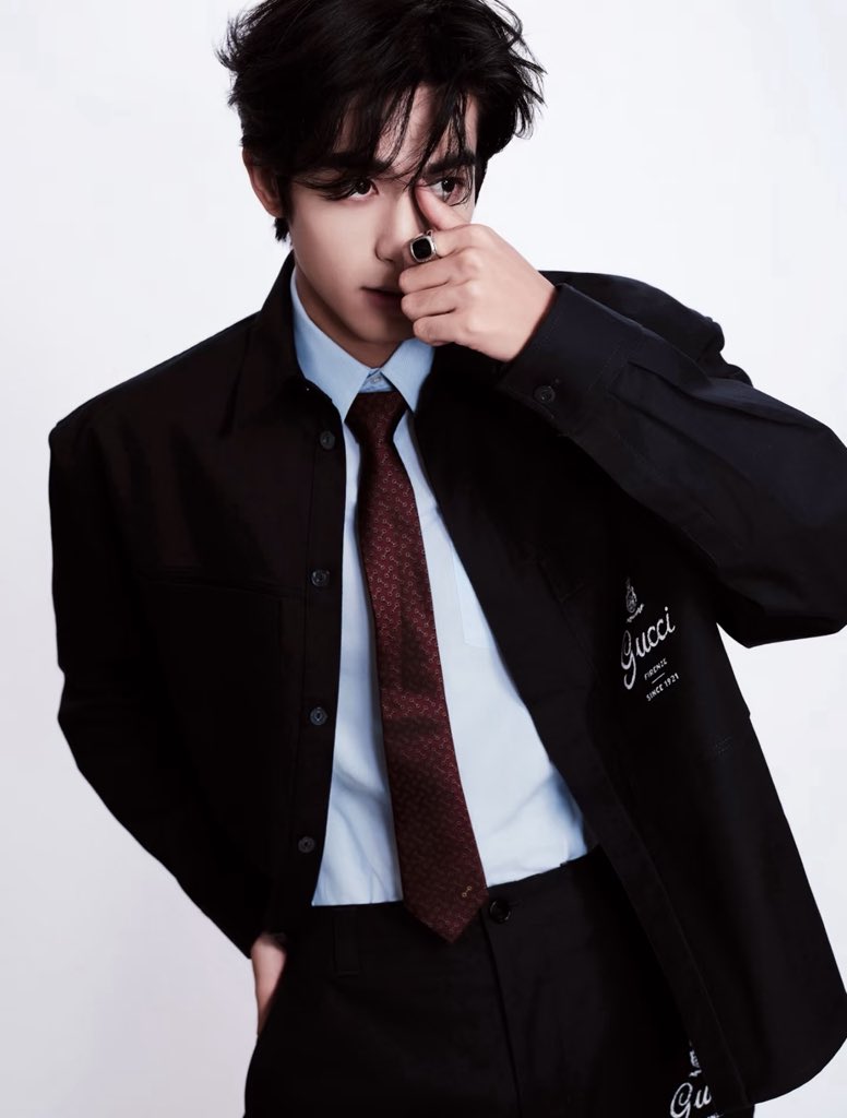 I play with a softer mood here. Holding the glasses and lowering my gaze gives the picture an effortless charm that feels natural to me. I like how the styling stays clean and refined. It creates a balance between calm elegance and quiet confidence that fits the moment well.