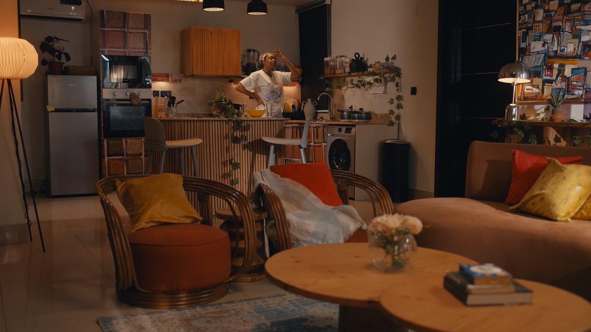 fatimahgimsay's tweet image. shout out to production designer chris udomi and his team. we had a good location and they elevated it, down to the balcony (formerly a car scene) which was edited into script two days before shoot started.