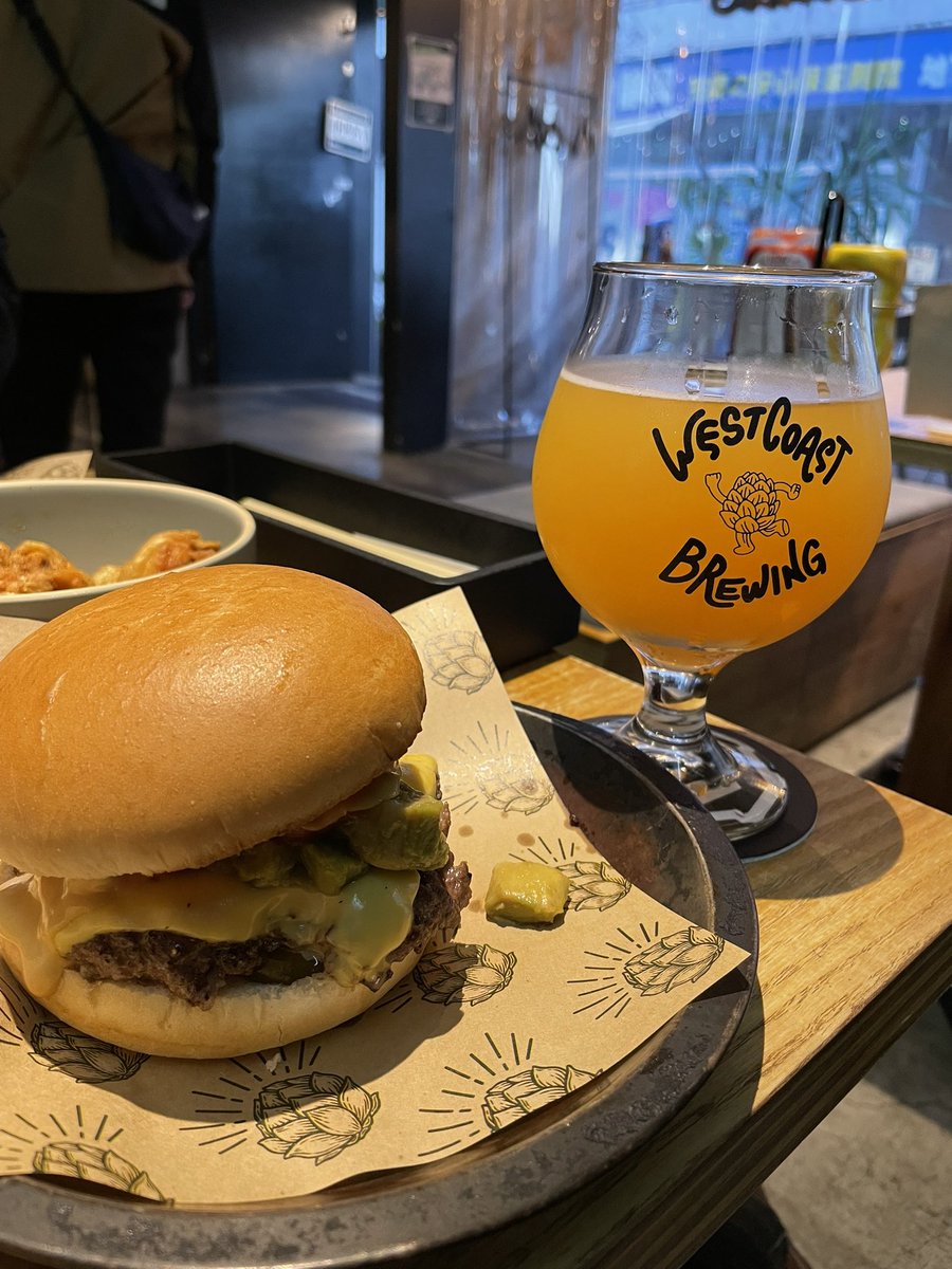 静岡のWCB直営の店ででやってる