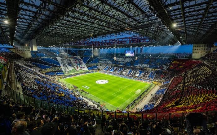 InterHubOff's tweet image. 💲 Derby da Record: oltre 8M€, 30 broadcaster in oltre 200 Paesi, più di 250 giornalisti e 50 fotografi accreditati. Inter-Milan di stasera segnerà un nuovo storico record economico per il campionato italiano. @Gazzetta_it