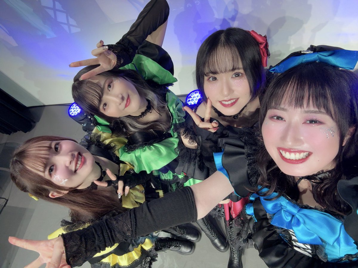 AkihoSuzumoto's tweet image. 今年最後の #ALiCEEyez ファンミ！
ありがとうございました〜！

はじめましての方も、何度目ましてかの方も、お会い出来て嬉しかったです🌸

いっぱいふざけあって、笑って、一緒にがんばれるメンバーのみんなが大好き！

次は12月の配信でお会いしましょうね！
対戦ありがとうございました！