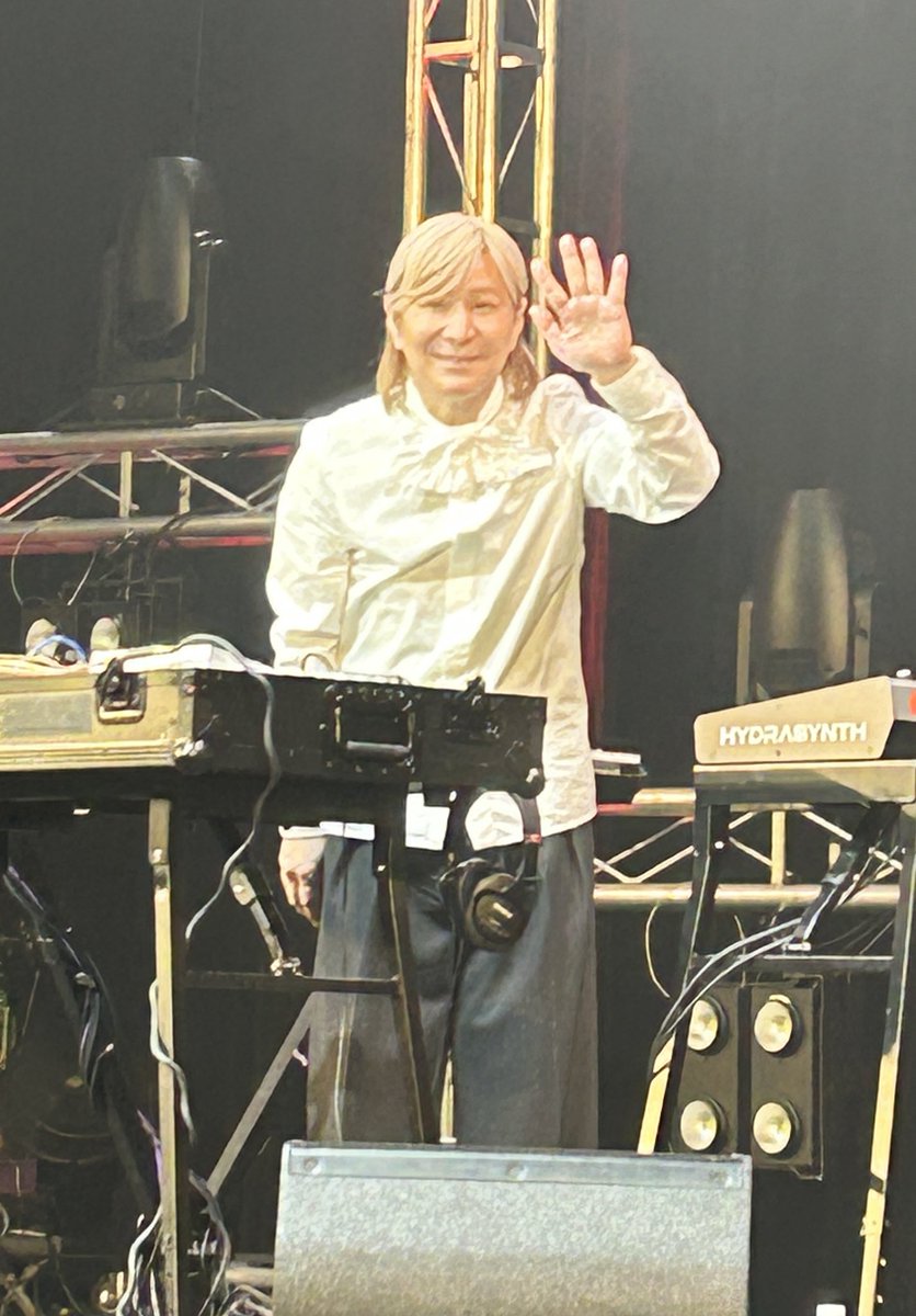 jet_mstk2024's tweet image. 初ファンミ終了✨久しぶりに生哲分補給💊楽しかったです😆お久しぶりのFANKSさんも初めましてのFANKSさんもまた #QUANTUM で再会するのを楽しみにしてます♪#小室哲哉 #TetsuyaKomuroStudio