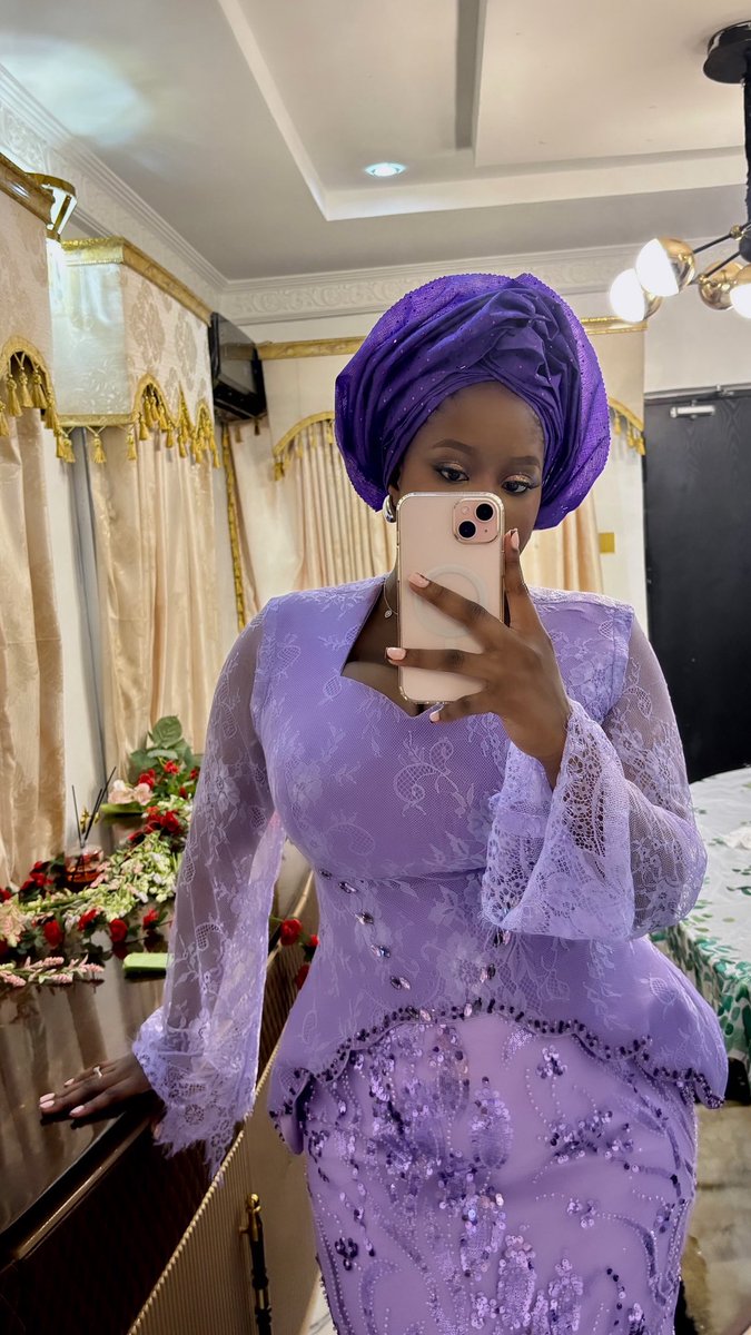 __rieyam's tweet image. Wedding guest👰‍♀️💜