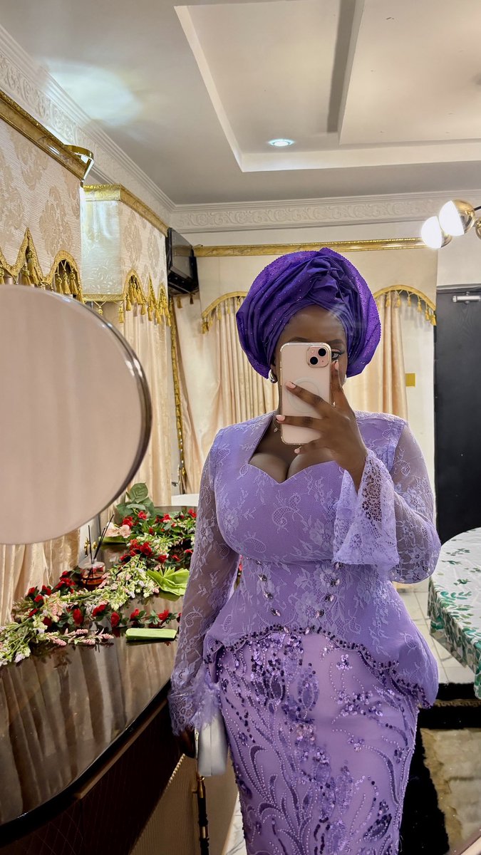 __rieyam's tweet image. Wedding guest👰‍♀️💜