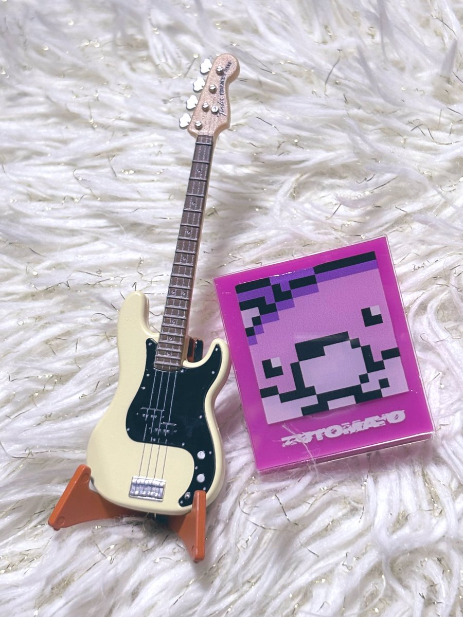 SODEnoQ's tweet image. 買っちゃった🤍(？)
70s precision Bass Vintage White

 #fender