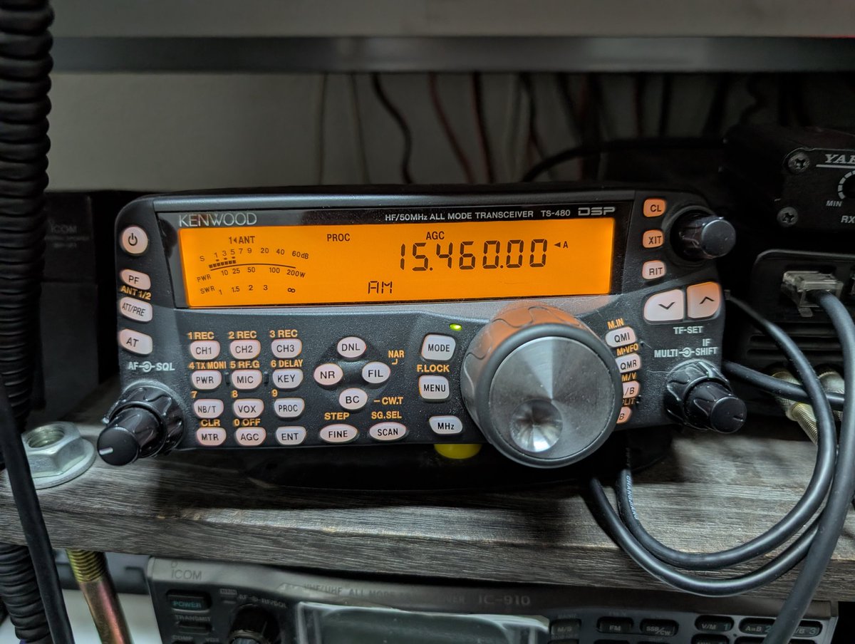 今日は完全に乗り遅れ
久々にゆっくりして一歩も外に出なかった日曜日
sは7前後でQSB
3くらいまで落ちるときあり
今少し上がってきたかな
#フレンドシップラジオ