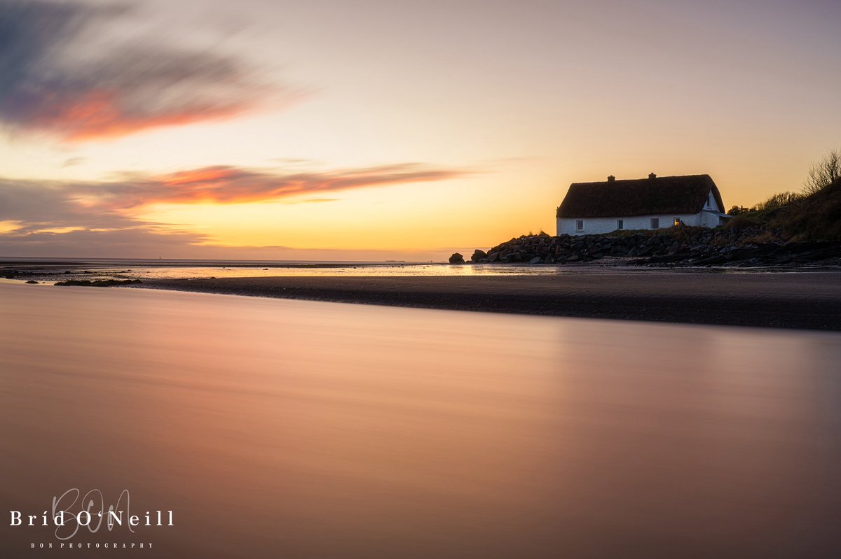 NeillBrid's tweet photo. Long exposures on a cold winter’s morning on the coast. The nanny cottage always delivers, especially at this time of the year.
Hot coffee after and now time to start that Christmas shopping 😣
Happy Sunday folks
#laytown #laytownbeach #longexposures #BONPhotography https://t.co/Q1R23vhVaC