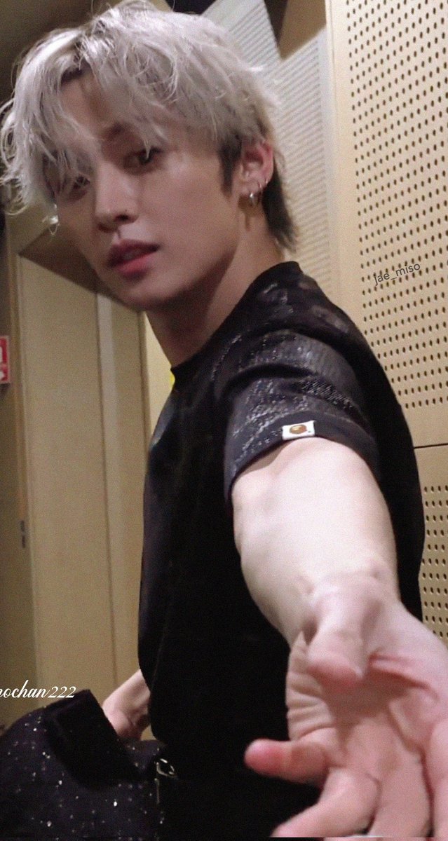 hyunlixbb's tweet image. cara que homem lindo mds