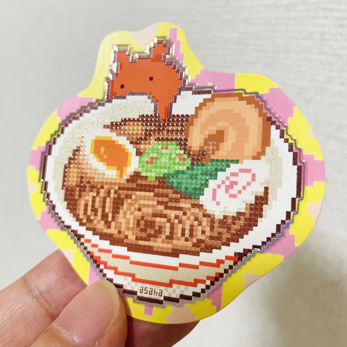 vpandav's tweet image. 【緊急】
キラぷくステッカー「メンメン麺」が九州から返ってきたので、コミティアに数枚持って行きます！大800円(4枚)、小600円(ラスト1枚)
※たのしい印刷研究所(@tanopuri )さんの通販かラフォーレ原宿のお店でも買えます