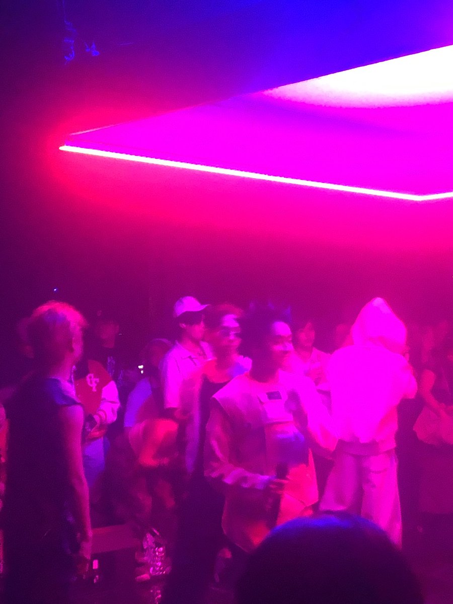 Alamat in bisexual lighting