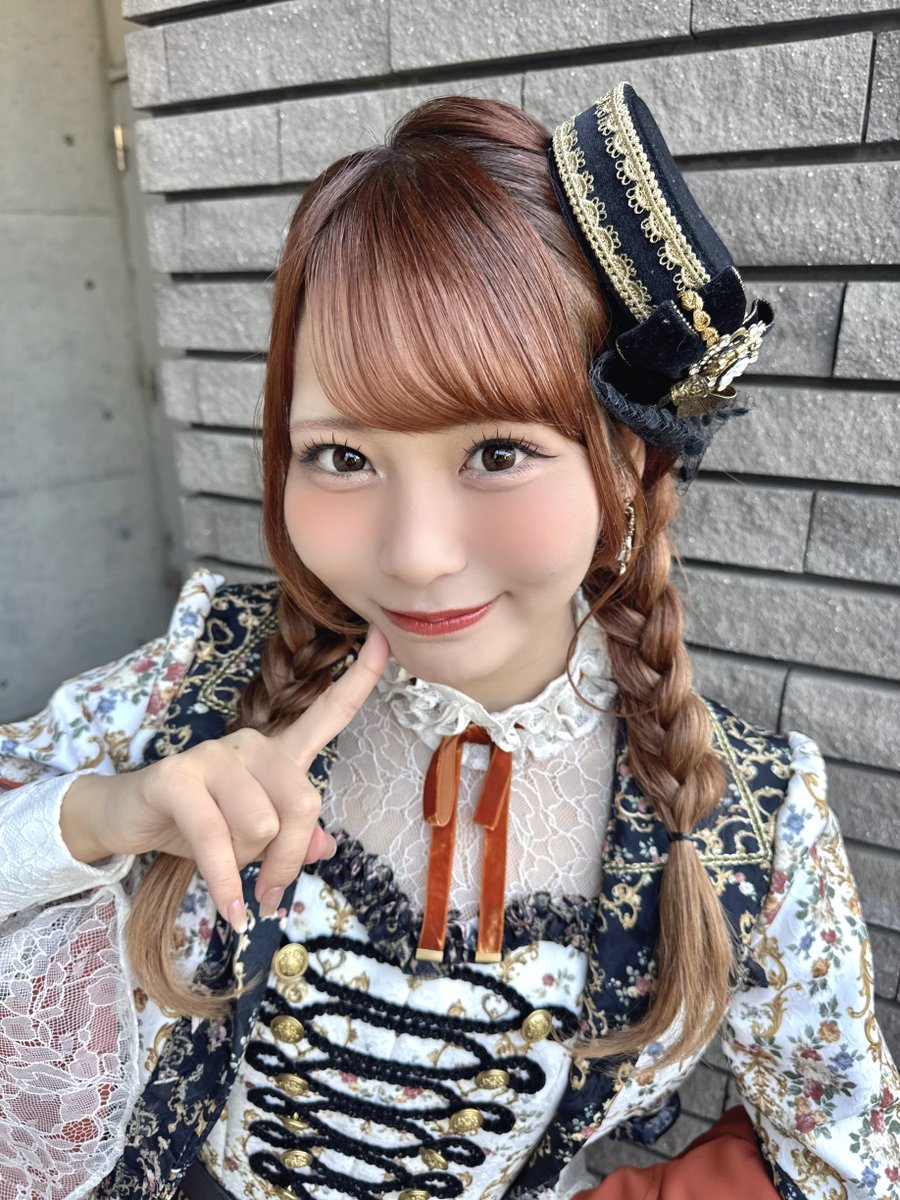 みつあみ૮꒰ ⸝⸝ɞ̴̶̷ ⤙ ɞ̴̶̷⸝⸝ ꒱ა 🧡