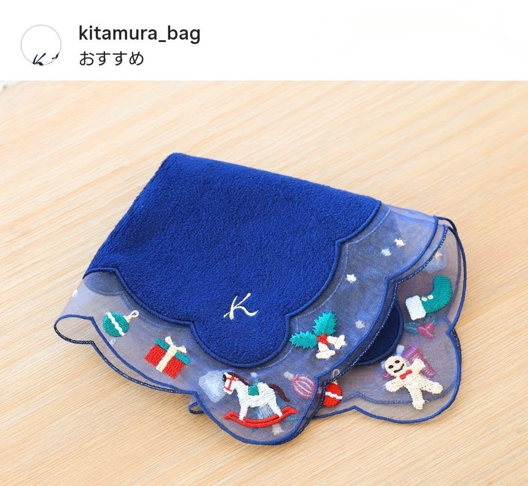キタムラのバッグや靴、小物が刺繍されたハンカチもかわいい