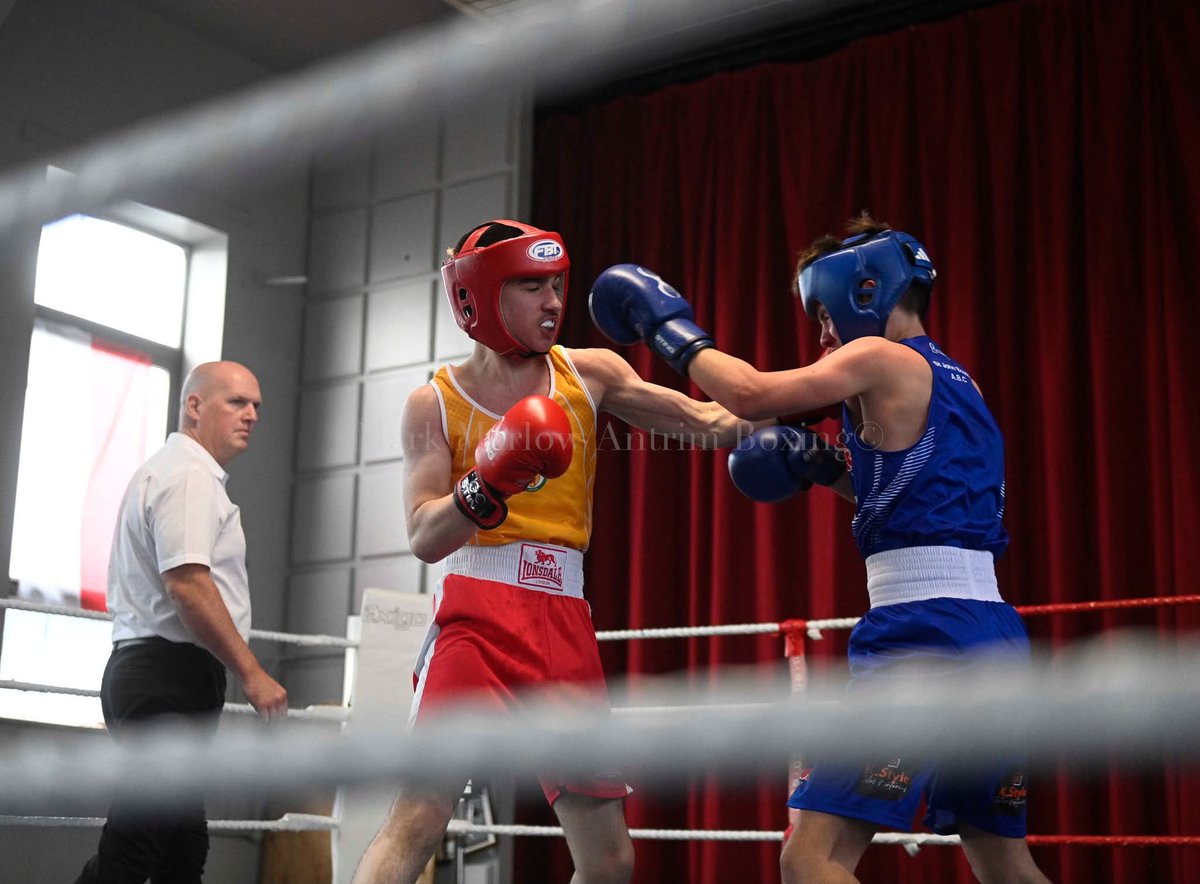 EvolutionBoxin1's tweet image. Congratulations to Aston Mcnamee on his win representing County Antrim in Belfast against current Ulster champion Ekleon Hani. 

#TeamEvolution #evolutionboxingclub #Boxing