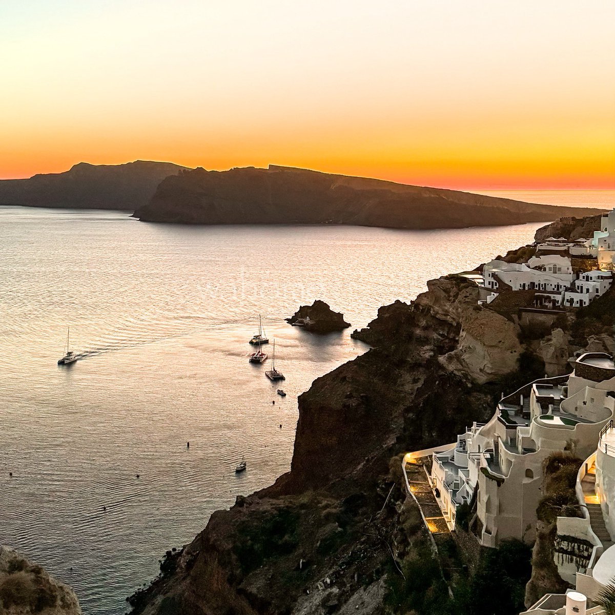 kwahome_'s tweet image. 📍 Οία, Σαντορίνη 🇬🇷

Mamma Oia! Postcards from Santorini.

#wanderlust #santorini