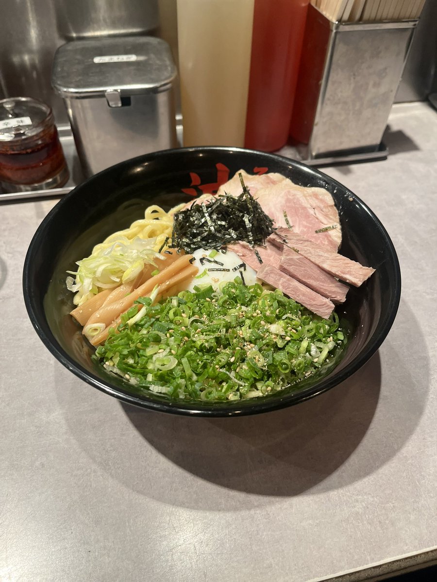 油そばトッピングして大盛りにしちゃった☺️しあわせ