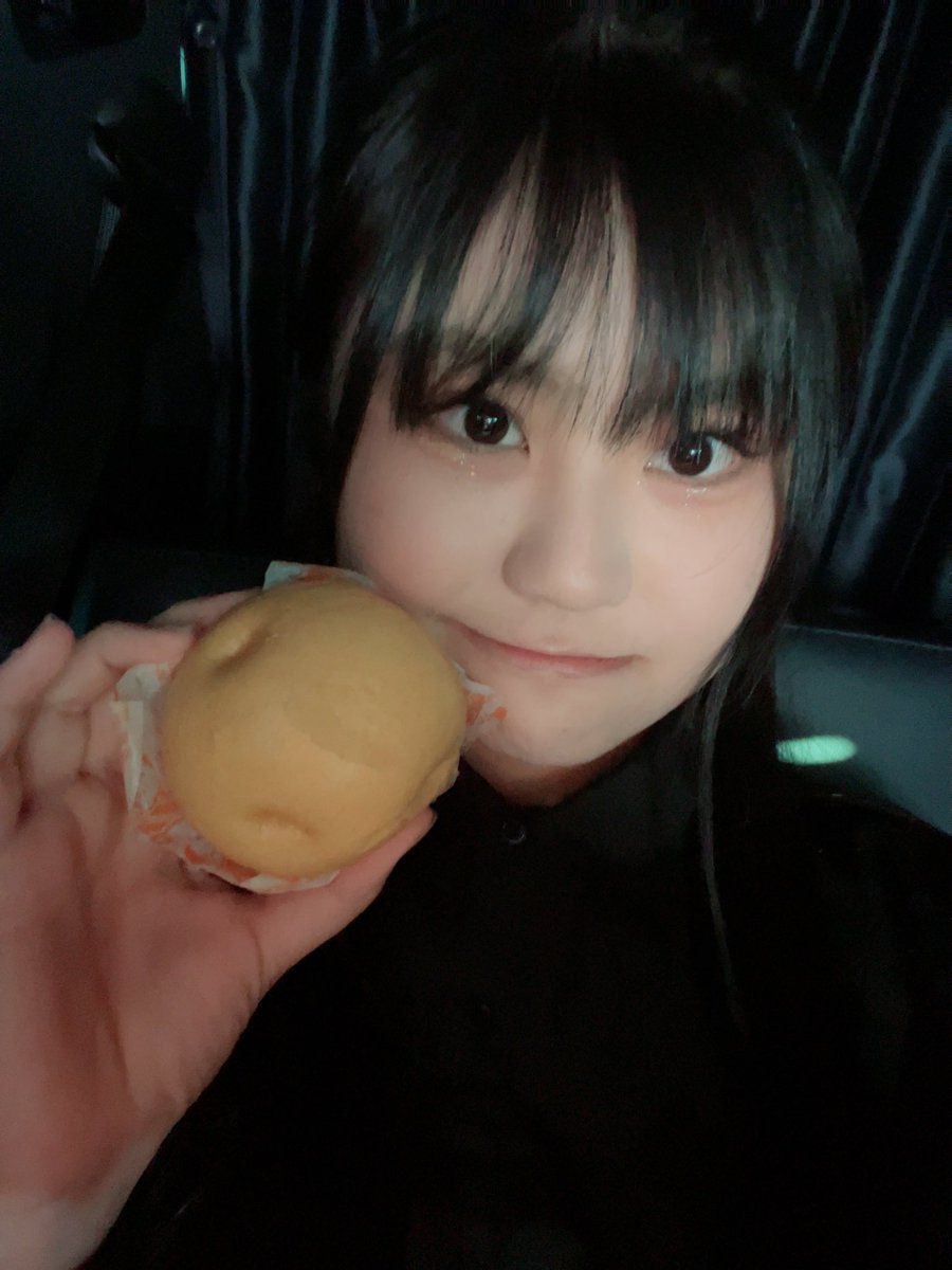 Shoko__KIRA's tweet image. こんばんしょこ🌙

今日の『ロコドルパーティー』来てくださった方々ありがとうございました！！！
初めての広島めっちゃ緊張してたけど知ってる方が多くて心強かったです😁

明日は山口〜！！
美味しいご飯食べて明日も頑張ります🔥

 #煌〜KIRA〜  #しょうこ  #翔