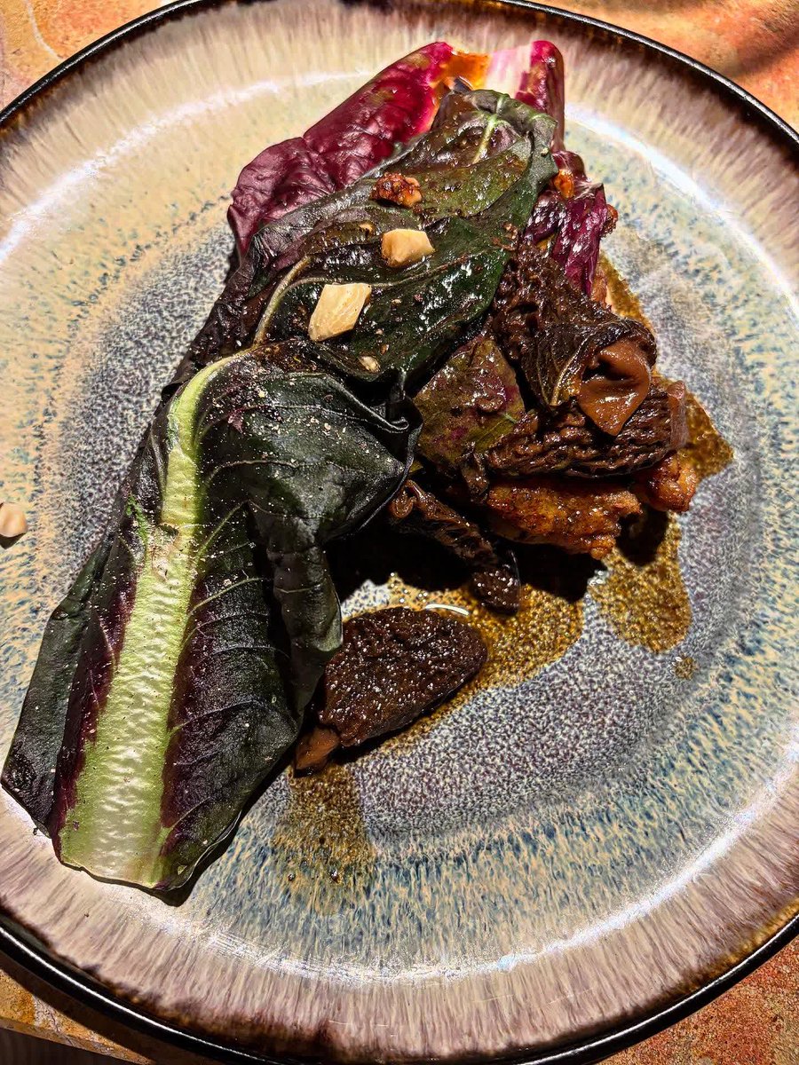 larchedesvins's tweet photo. La Table de l’Arche🍷 - II
👨🏻‍🍳Pendant la vente des vins, c’est notre ami chef @romainttk qui a pris possession de la cuisine et...
#beaune #bourgogne #burgundy #baravin #caviste #vin #wine #winebar #larchedesvins #vins #wine #instawine #winelover #foodandwine https://t.co/JWzYtgwF4w