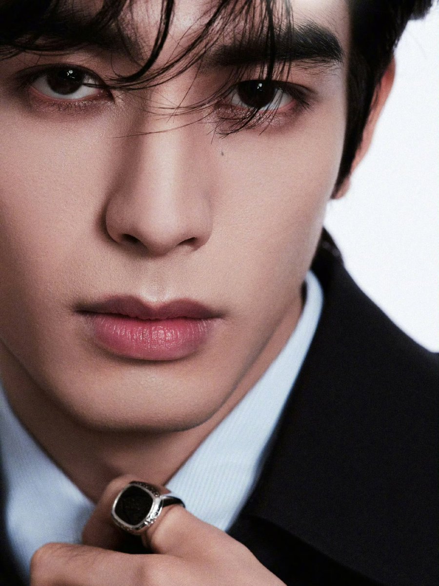 For the final close up, I feel calm yet fully present. The simple styling lets my features stand out in a gentle way, and the ring adds a detail I quietly enjoy. It feels like a moment where everything slows down, giving me space to show a softer confidence that stays.