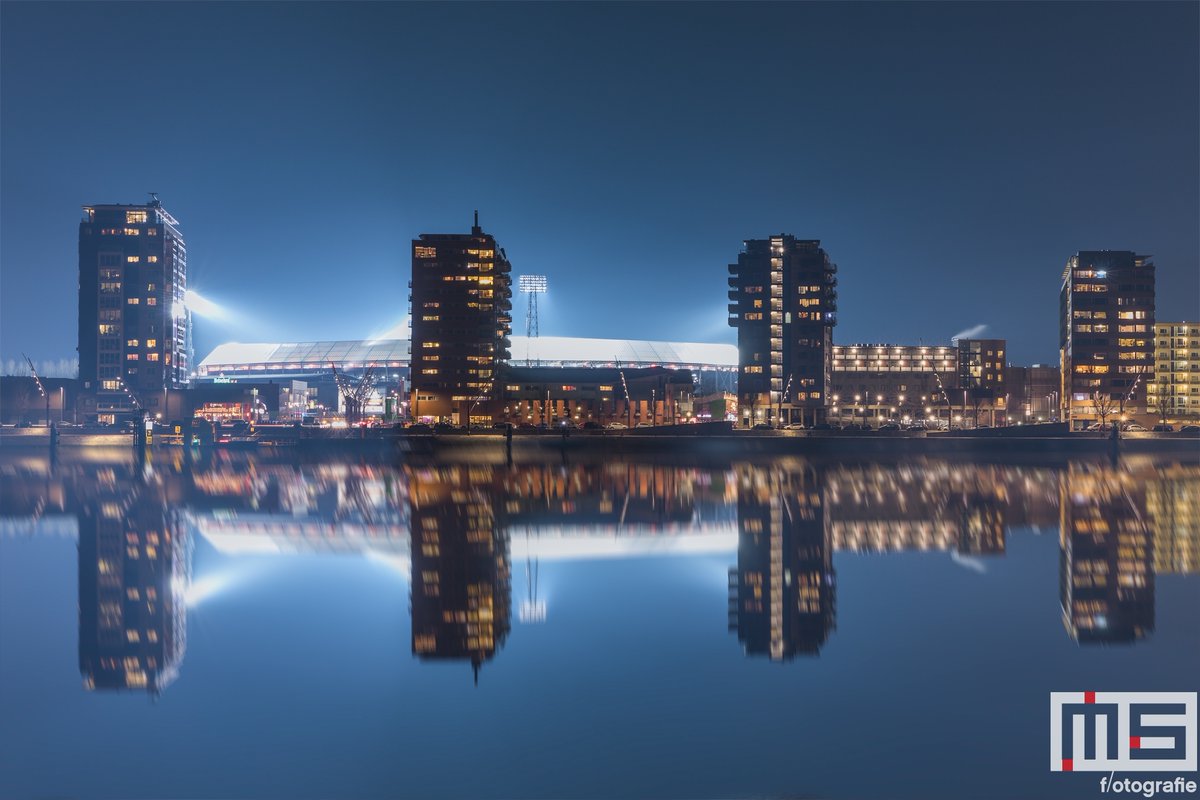 010bynight's tweet image. Het Feijenoord Stadion in Rotterdam door @marcvanderstelt als schitterende wanddecoratie Verkrijgbaar via shop.ms-fotografie.nl met #korting

#behang #canvas #fotoprint #print #wanddoek #feijenoordstadion #stadion #feijenoord #matchday #FEYnec #blackfriday