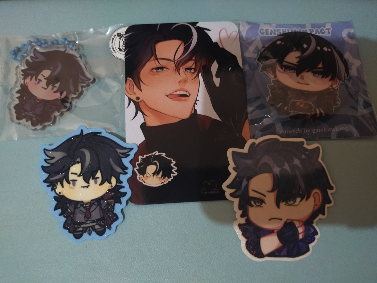 DearUUU_'s tweet image. Hehehe.. mumpung lagi event, jadi sekalian aja hunting merch oshi 🫶🏻

Happy birthday Rizzley 👀🐺💙

#リオセスリ生誕祭2025 #Wriothesley #GenshinImpact