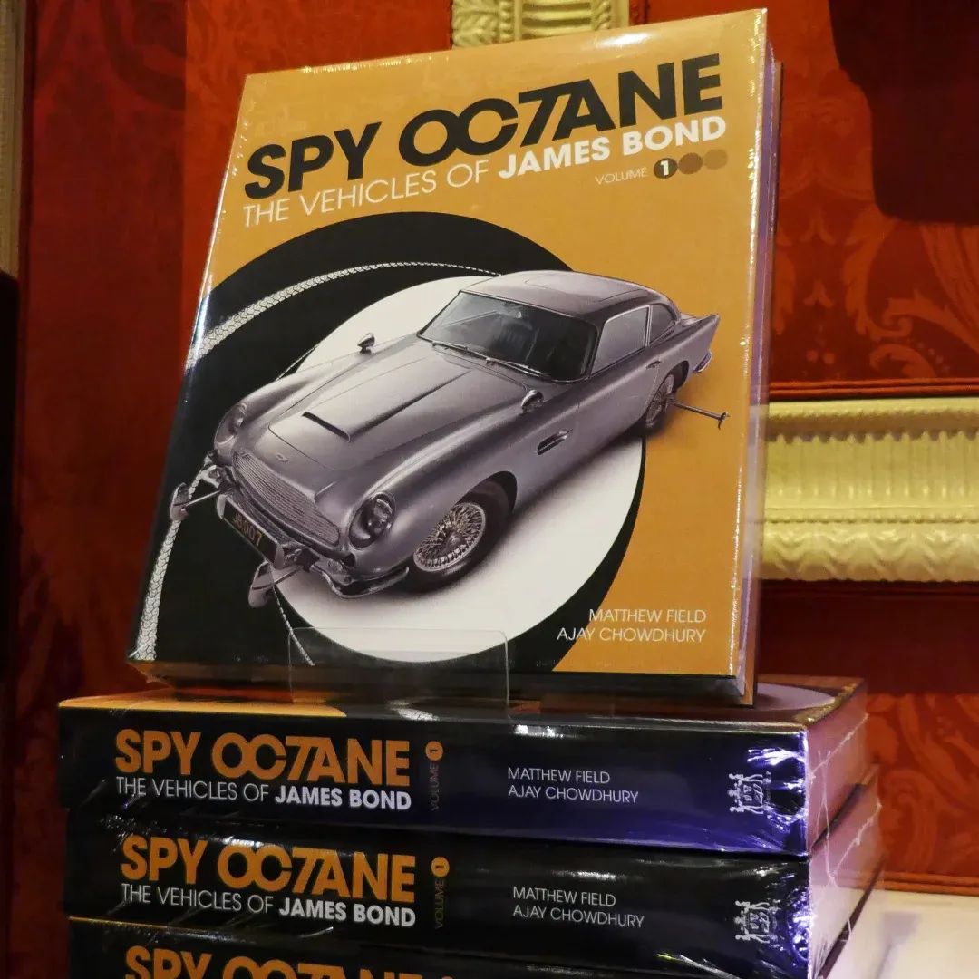 Mark0Connell's tweet photo. THUNDERPALL MALL as top 007 book SPY OCTANE - TNE VEHICLES OF JAMES BOND is celebrated this week at The RAC...
https://t.co/2fdcFCfSGl
#SpyOctane #JamesBond #TheRAC https://t.co/PJxnBuzGX9