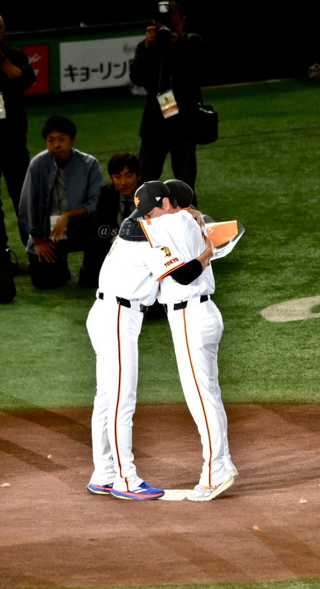 G党 坂本勇人3D Genesis 1枚 BBM 2021 GENESIS 坂本勇人 読売ジャイアンツ 01/50 50枚限定 3D