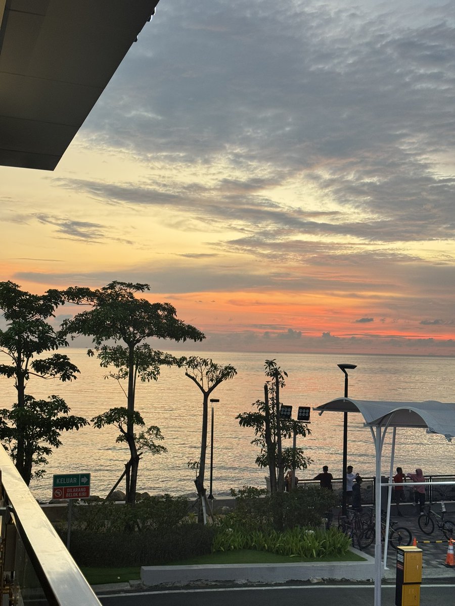 DIR4WR's tweet image. November dar-der-dor