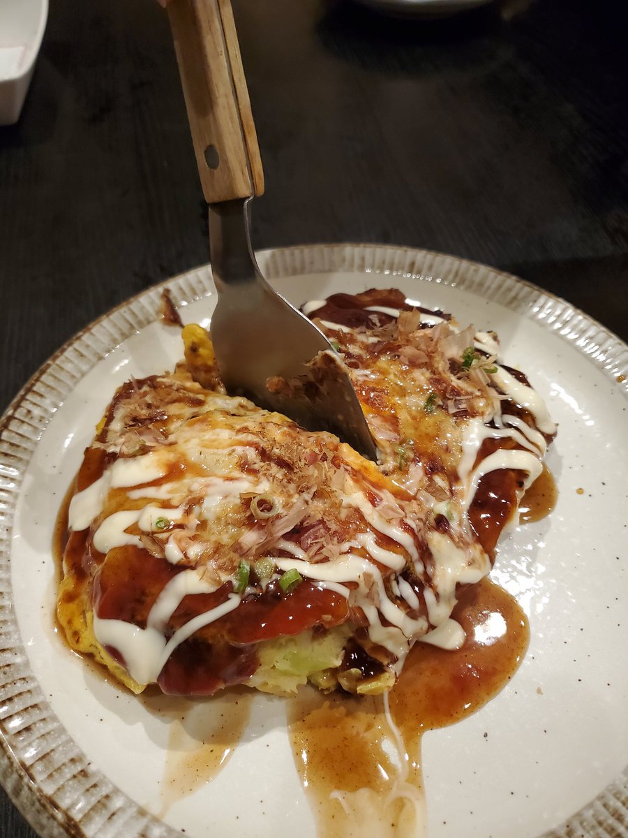 PIN_MITSU's tweet photo. 昨夜、重大発表の場となったのは
京さか!!
誰も予想できずびっくり!!
お好み焼きぜんぶ美味しかった😋
#お好み焼き
#京さか
#いわきトライトレイル
#非常勤
#経験値爆アゲお稽古
#よろしくお願いします https://t.co/aVfEzkEqLZ