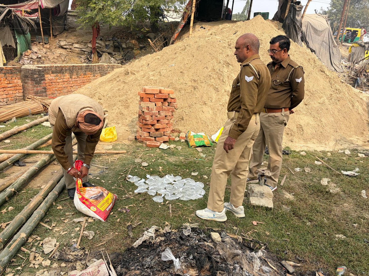 upexcise's tweet image. ▪️गोरखपुर-आबकारी टीम ने ग्राम-चकरा आयुल में दबिश के दौरान 12लीटर अवैध कच्ची शराब बरामद की। @UPGovt @nitinagarwal_n
@ChiefSecyUP @UPCane @InfoDeptUP @Uppolice @Dm_Gorakhpur