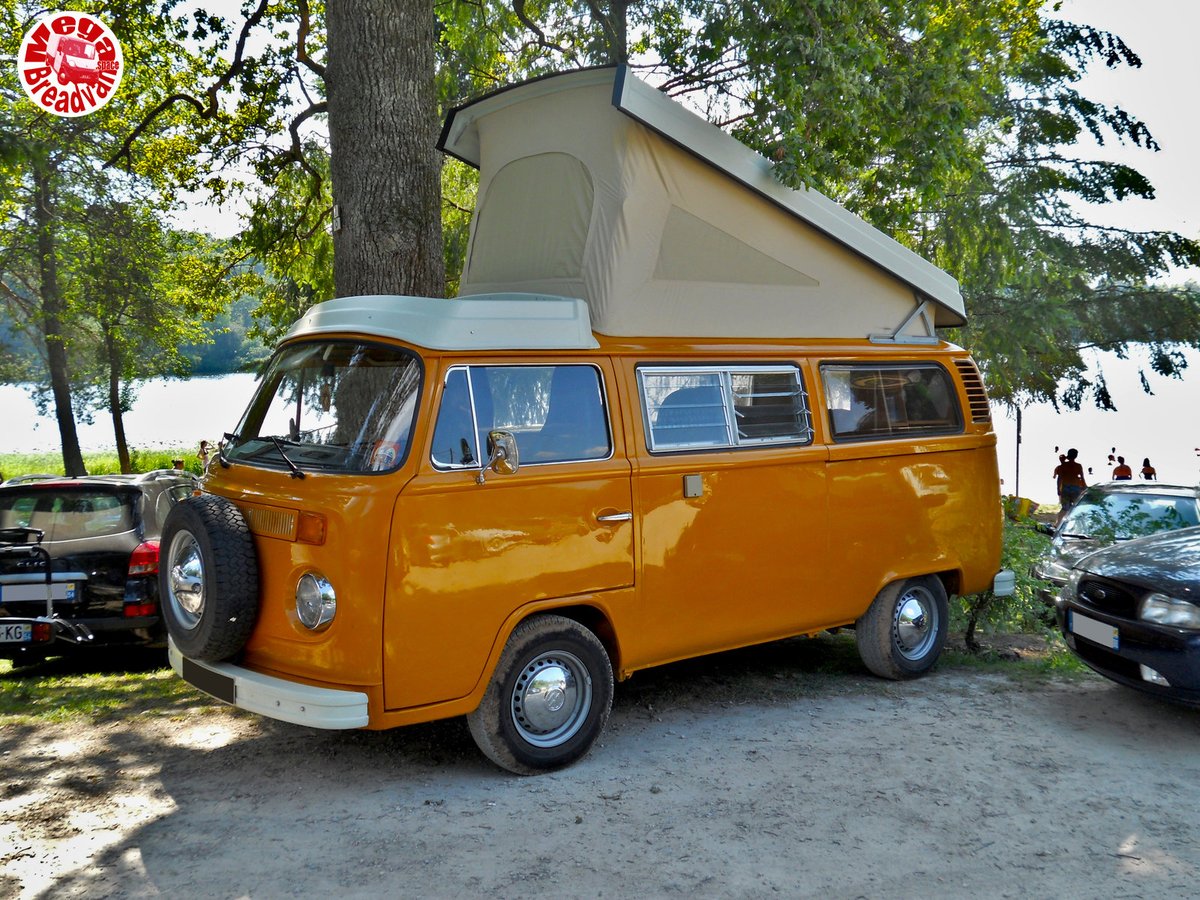 megabreadvan's tweet photo. VW Volkswagen Type 2 Combi camper
#vdub #volkswagentype2 #volkswagencombi #vwtype2 #vwcombi #epinal #vosges
https://t.co/4tUlFzRaxY https://t.co/AZ6oTr8wdM